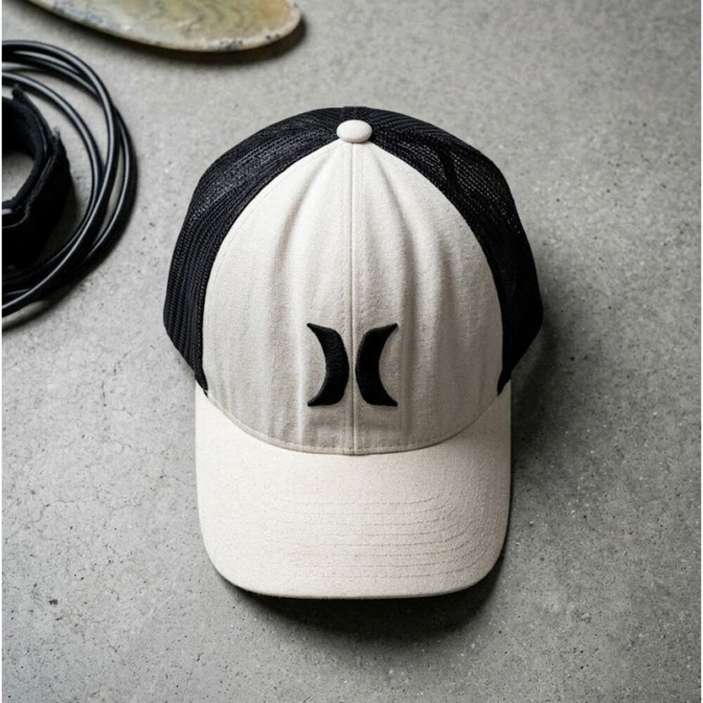 Hurley Trucker Hat Black White Snapback Yupoong Classics Mesh Surfcore Skater